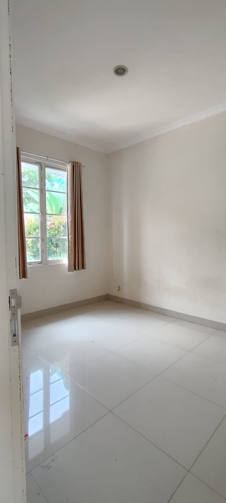 Rumah Disewakan di Cluster Oakwood Lippo Cikarang